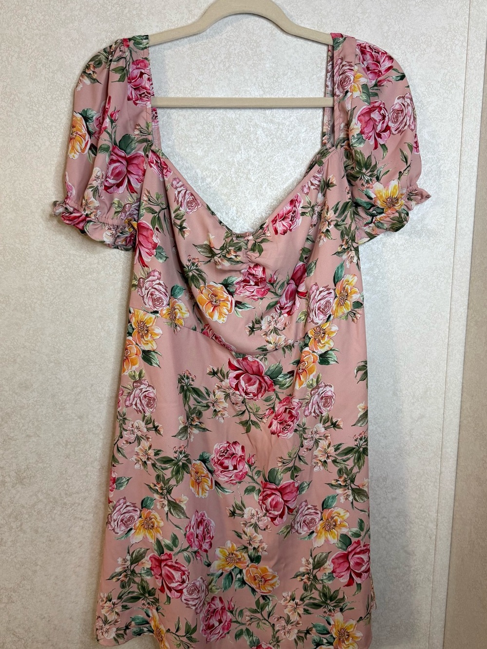 Cupshe Rose Floral Midi Dress with Puff Sleeves